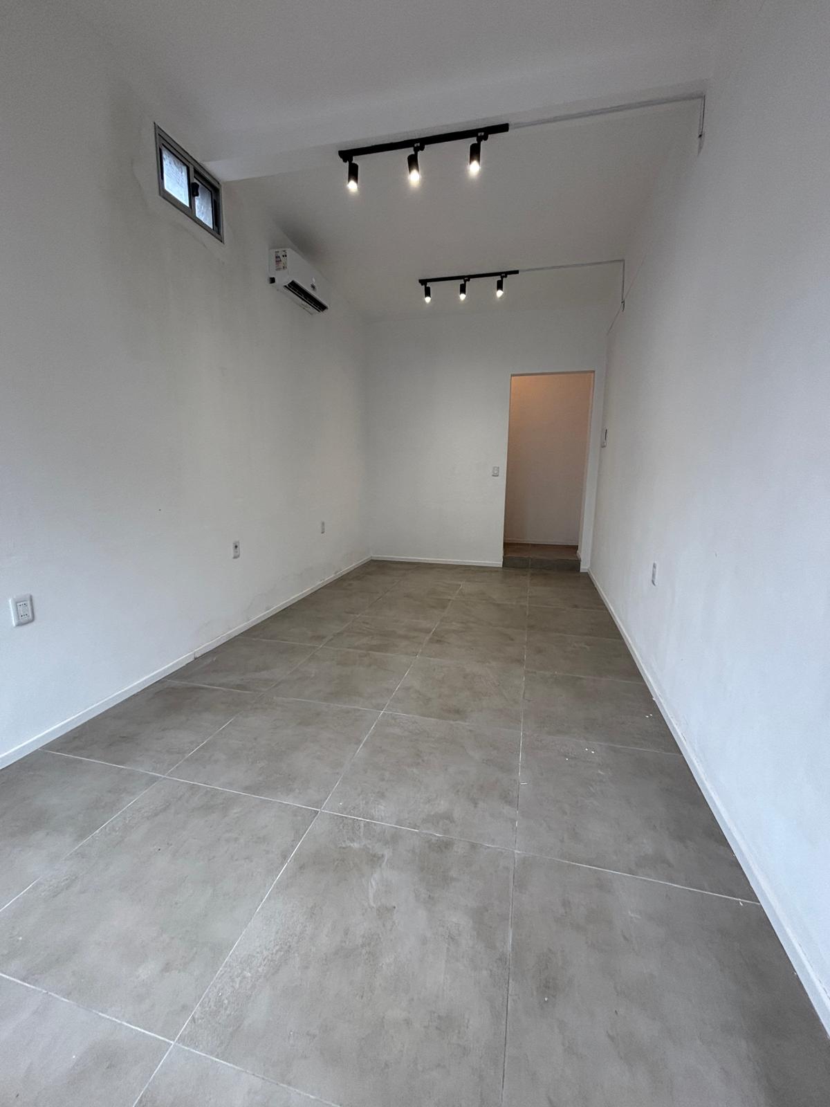 Oportunidad! Alquiler de Local Comercial a estrenar en Rosario-Colonia. REF: 822